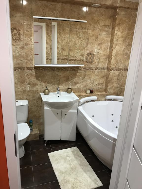 Trumpalaike Buto Nuoma Rokiskyje Su Jacuzzi Rokiskis Exterior photo